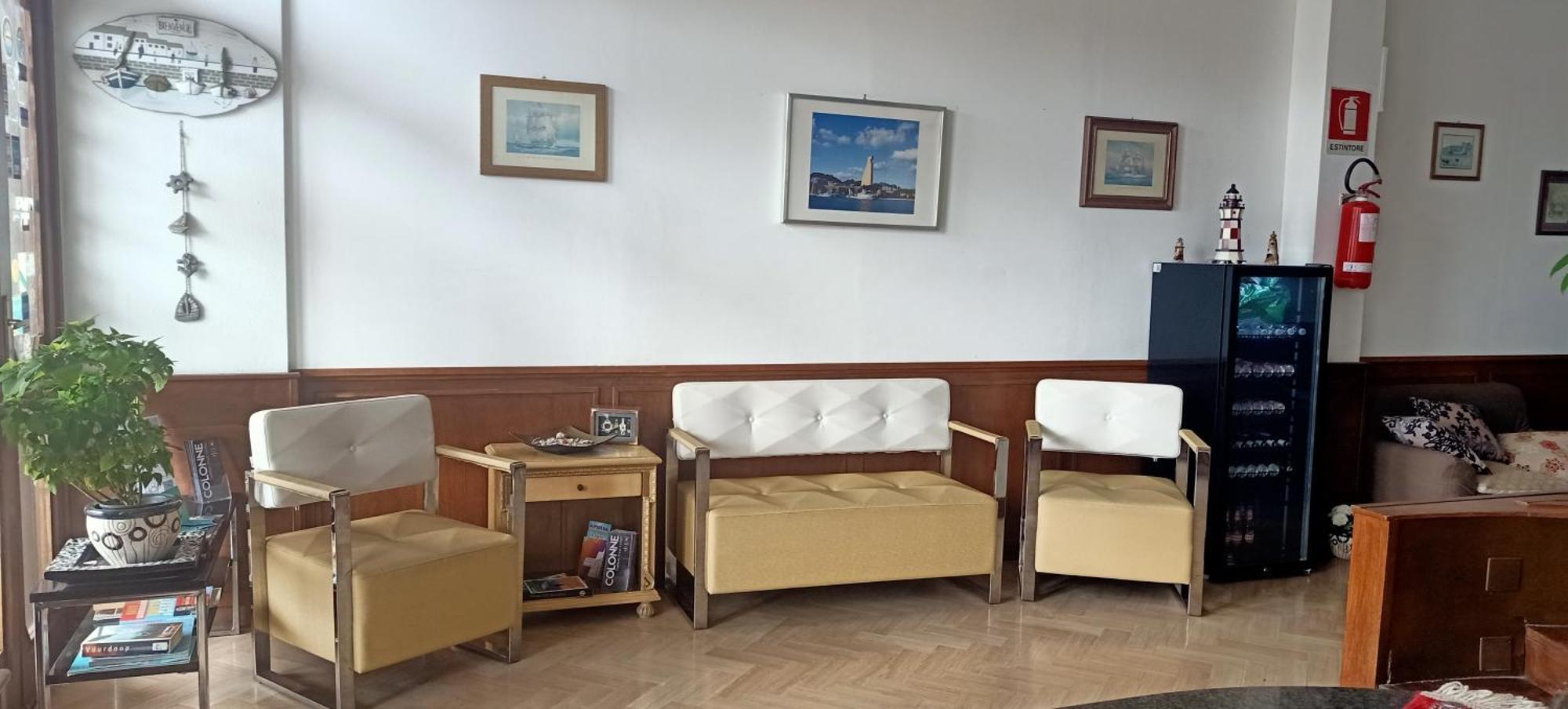 Hotel L'Approdo บรินดิซิ ภายนอก รูปภาพ